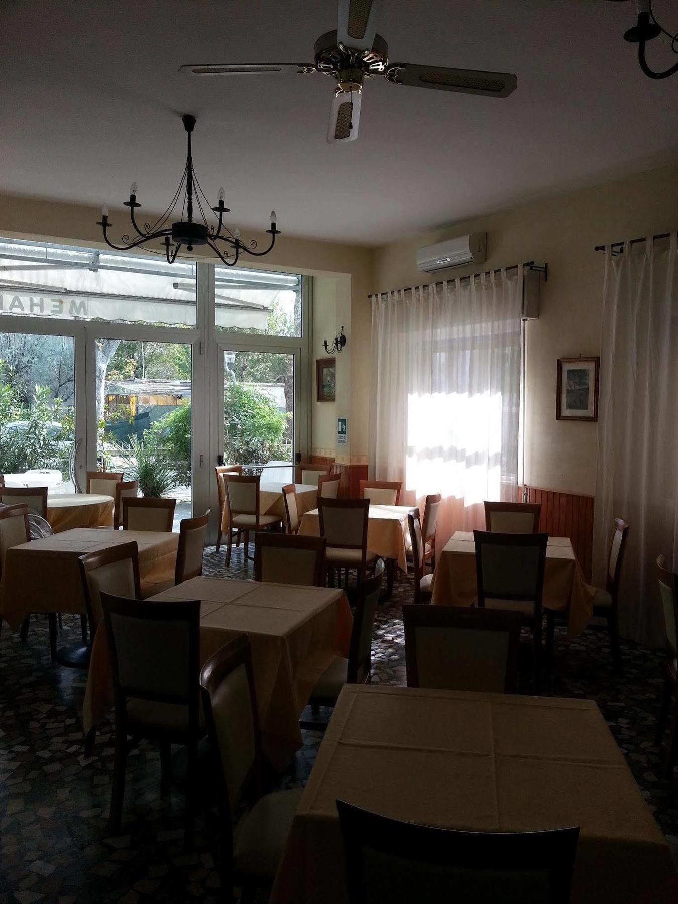 Mehari Rimini - Family Hotel Екстериор снимка